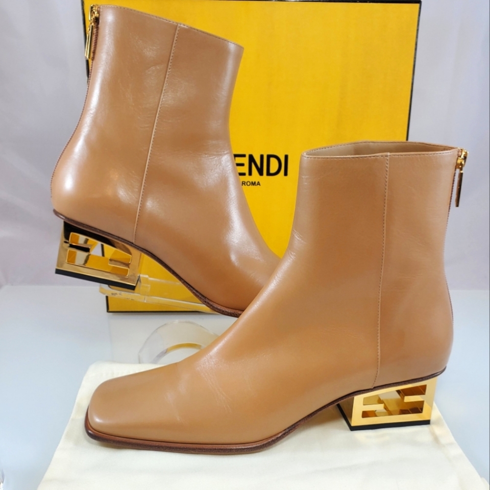 NEW$1,450 Fendi Capretto Baguette Gold Logo Heel Leather Bootie Boots Sz 38 (8) - Picture 13 of 16